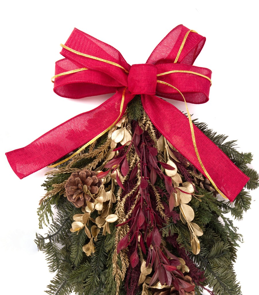 Corsage de Coniferas para Árbol Martha Sophia