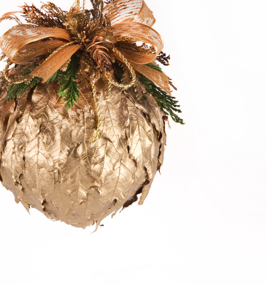 Estuche con 2 Piezas de Esferas de Encino Laurel Golden Forest