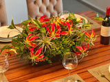 Centro de Mesa con Gloriosa Liy Follajes Artificiales en Base Rectangular de Madera Color Nogal
