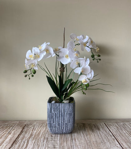 Orquideario con Tres Phalaenopsis Articiales en Base Tipo Cantera