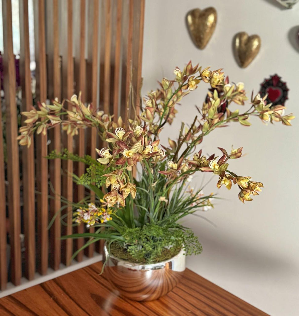Orquideario con Cymbidium y Mini Catleya Artificiales en Base Tipo Espejo