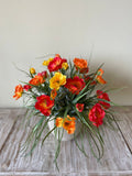Arreglo Floral con Poppy y Follajes Artificiales en Base Cantera