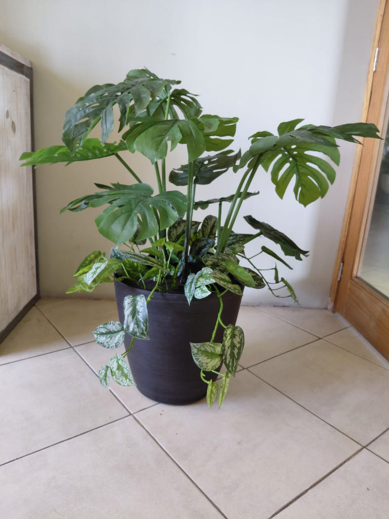 Mostera Artificial de 90cm en base Resina