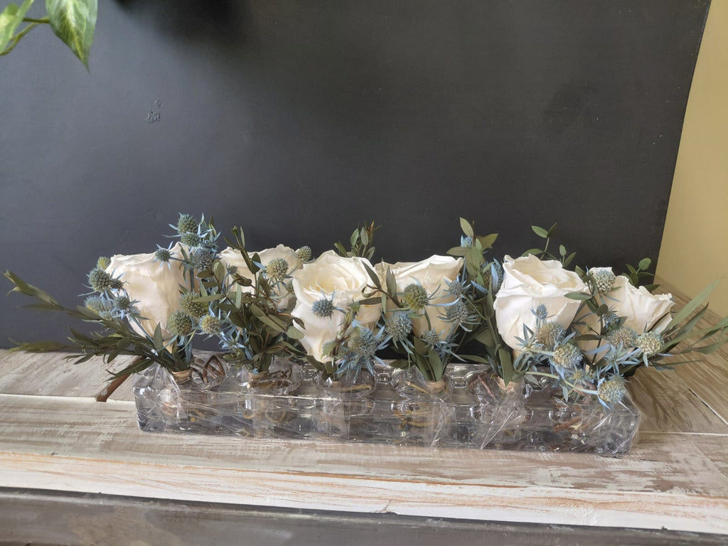Arreglo Floral con 6 Rosas Preservadas Color Champagne en Base Rectang ...