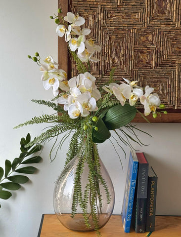 Orquideario con Phalaenopsis  Artificiales en Jarrón de Vidrio