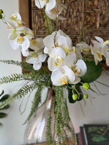 Orquideario con Phalaenopsis  Artificiales en Jarrón de Vidrio