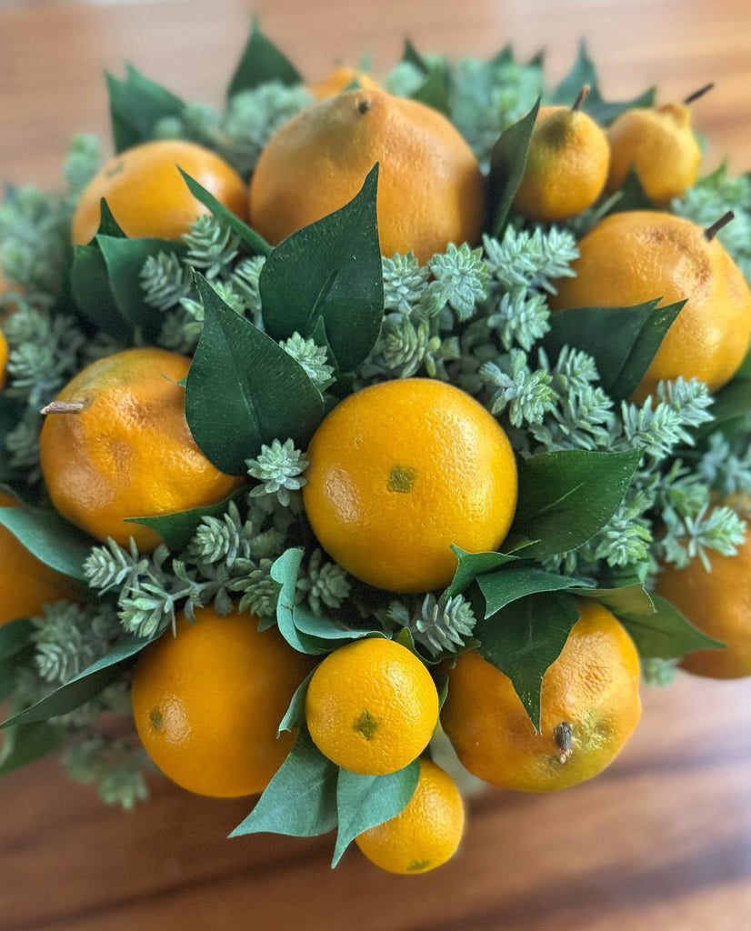 Centro de Mesa con Naranjas y Mandarinas Hechas a Mano Pintadas al Óleo en Base Tipo Cantera