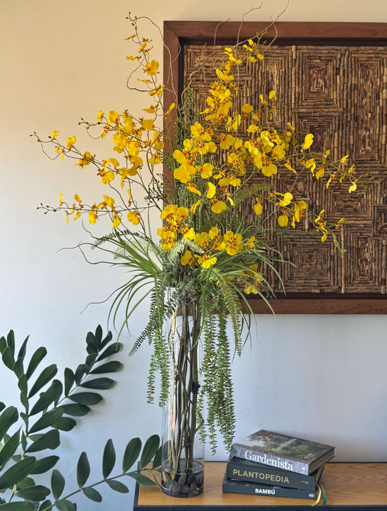 Orquideario con Oncidium Amarilla Artificial en Cilindro de Vidrio