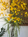 Orquideario con Oncidium Amarilla Artificial en Cilindro de Vidrio