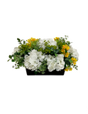 Centro de Mesa de Hidrangeas Blancas y Stephanotis con Follajes Artificiales en Base Rectangular