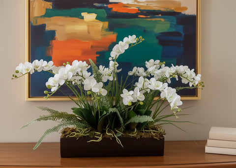 Orquideario con Mini Phalaenopsis y Follajes Artificiales en Base Rectangular - Martha Sophia