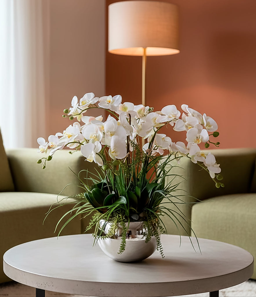 Orquideario con Phalaenopsis y Follajes Artificiales en Base Tipo Espejo - Martha Sophia